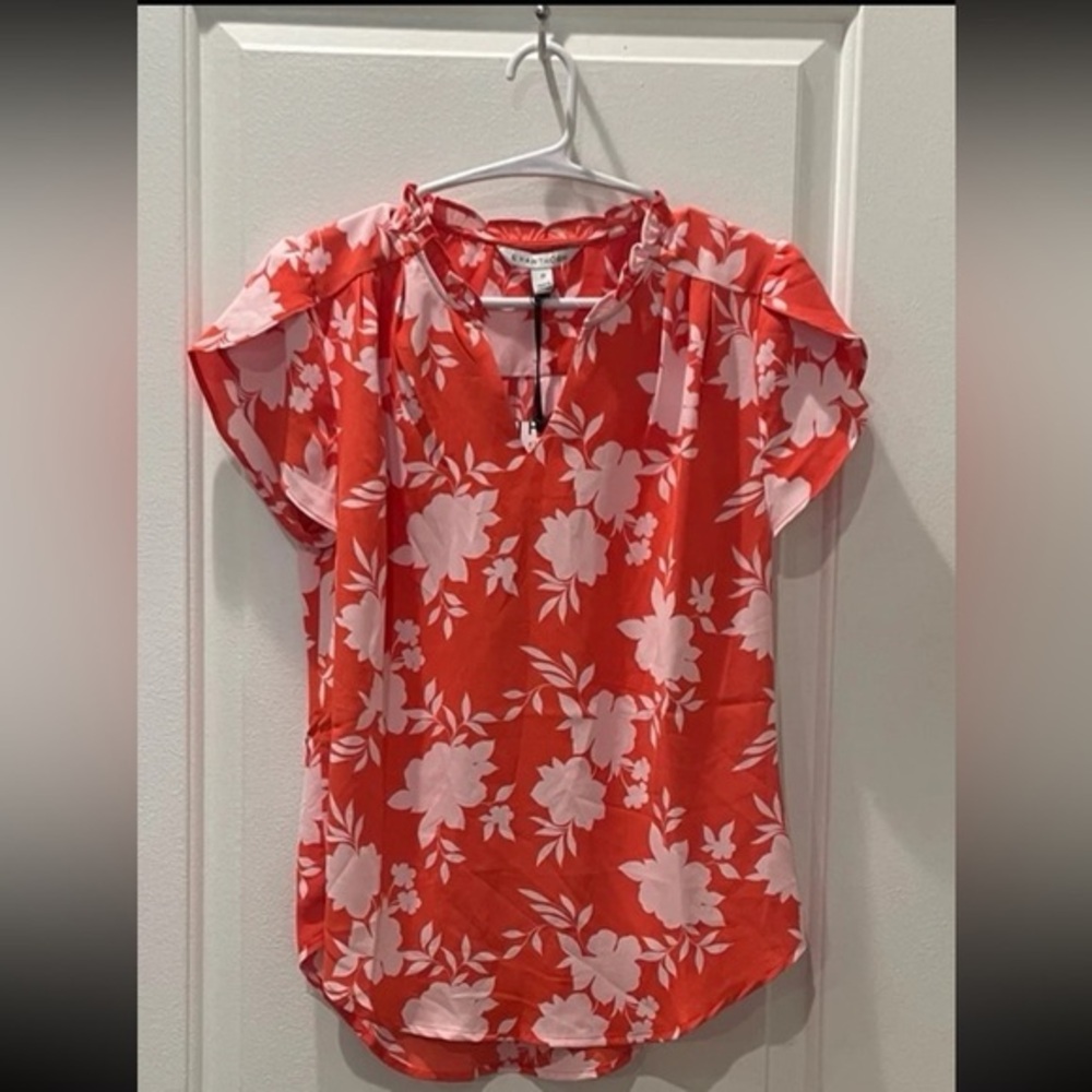 NEW…41Hawthorn Gorgeous Floral Print Blouse